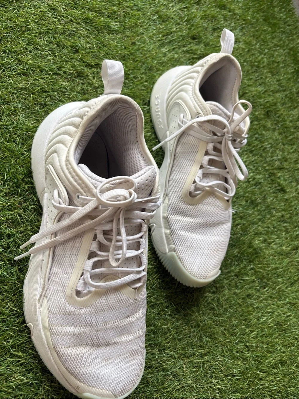 Shoe interior with label